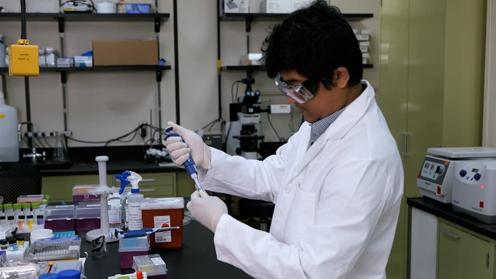 Photodegradable Hydrogel Interfaces for Bacteria Screening, Selection, and Isolation