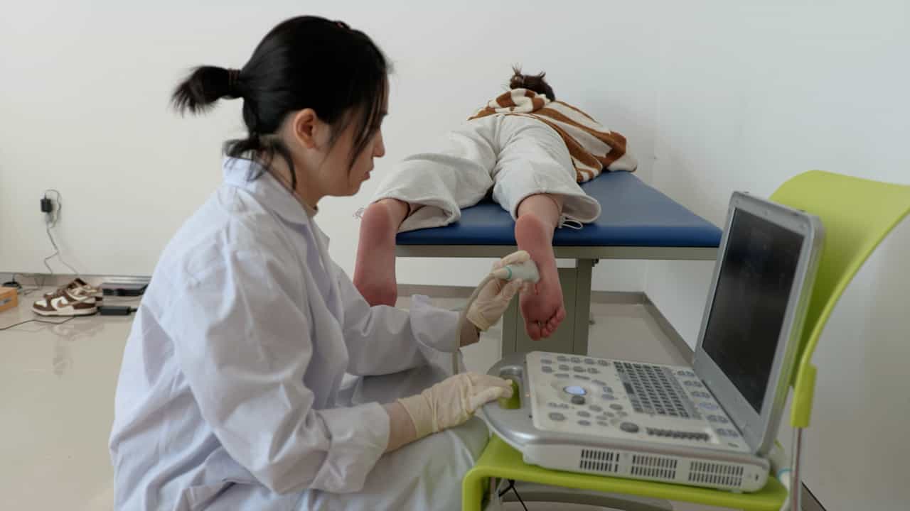 Evaluating the Function of the Foot Core System in the Elderly