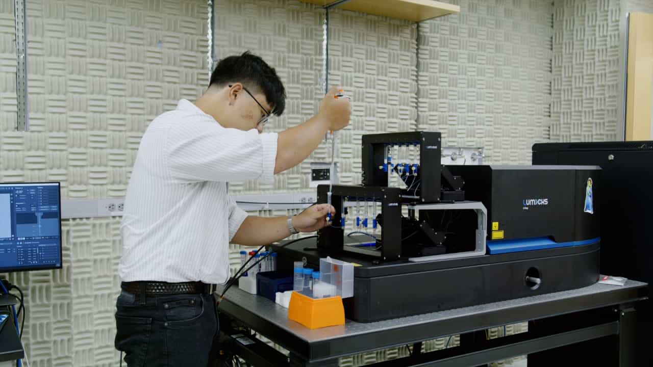 Author Spotlight: Efficient Nucleosome Reconstitution for Single-Molecule Techniques